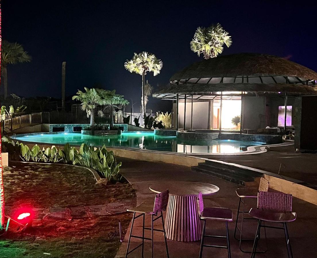 V Hotels And Resorts Chirala Exteriör bild